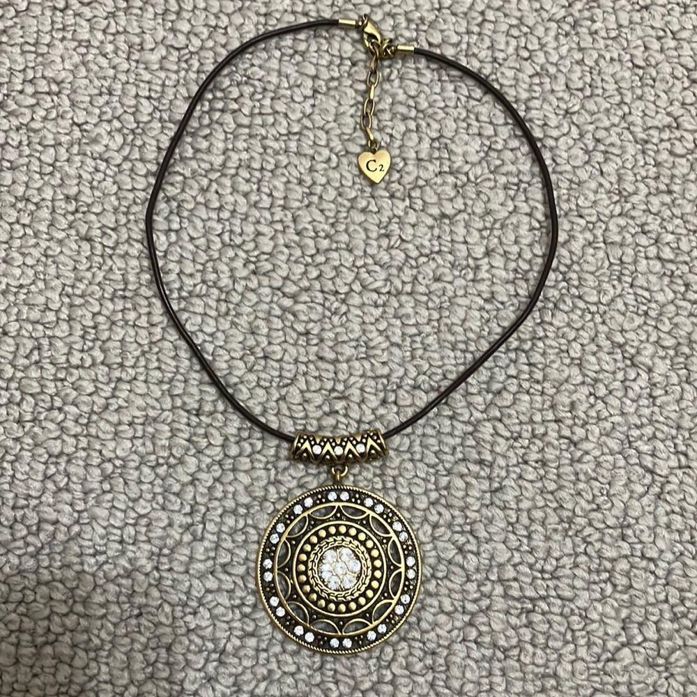 Vintage Medallion Pendant Necklace
